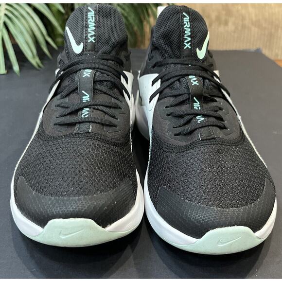 Nike Air‎ Max Bella TR 3 Women's Size Black/White Running Shoes (CJ0842-003) W8 - Picture 3 of 9